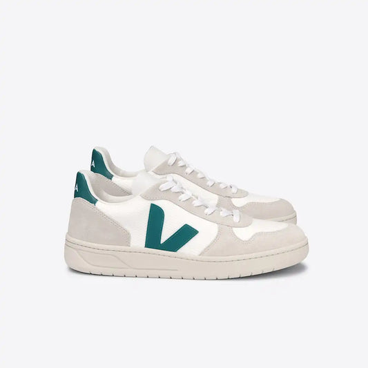 V-10 B-MESH WHITE BRITTANY